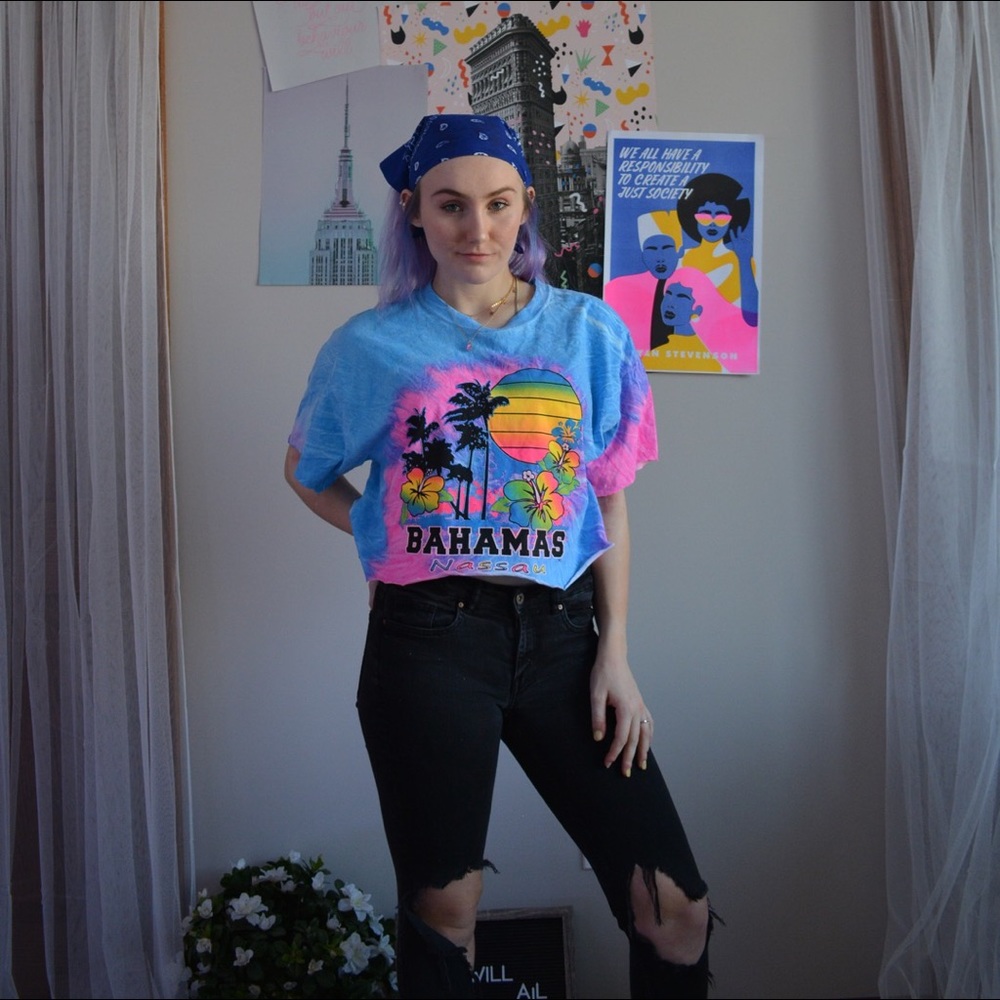 Cropped Bahamas T-shirt